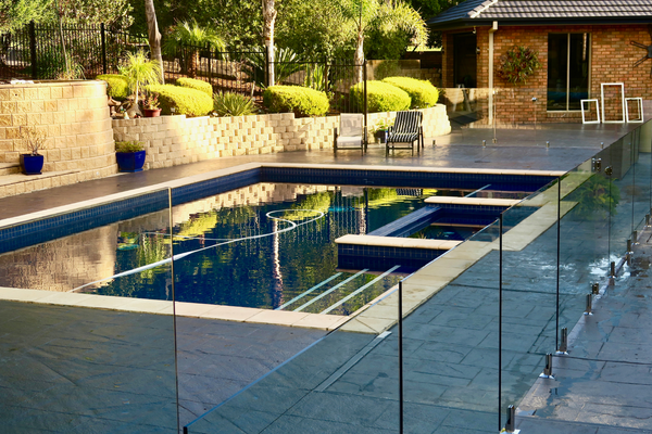 How to Plan Your Glass Pool Fence Layout Like a Pro (and Avoid Mistakes)
