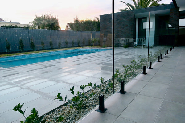Glass pool fencing